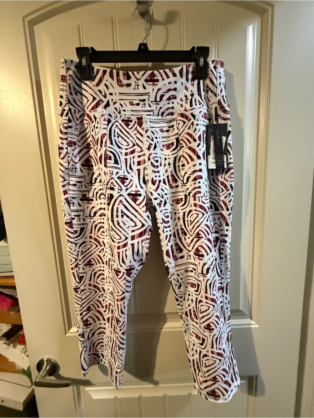 Abstract Print Cropped Pants in White and Burgundy